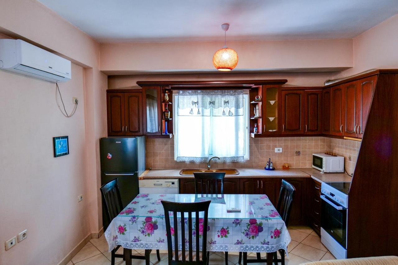 Joyous Apartments Sarandë Exterior foto