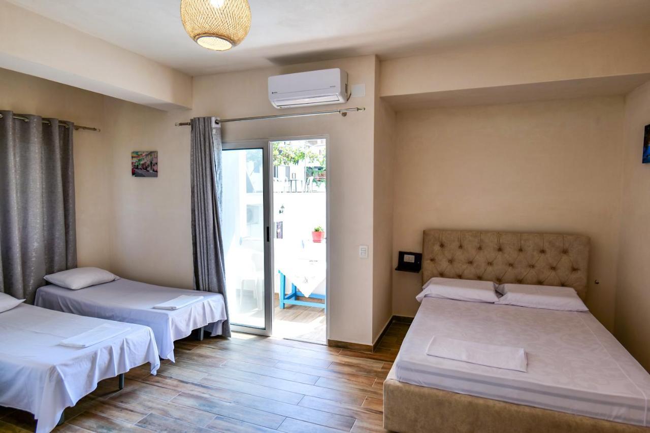 Joyous Apartments Sarandë Exterior foto