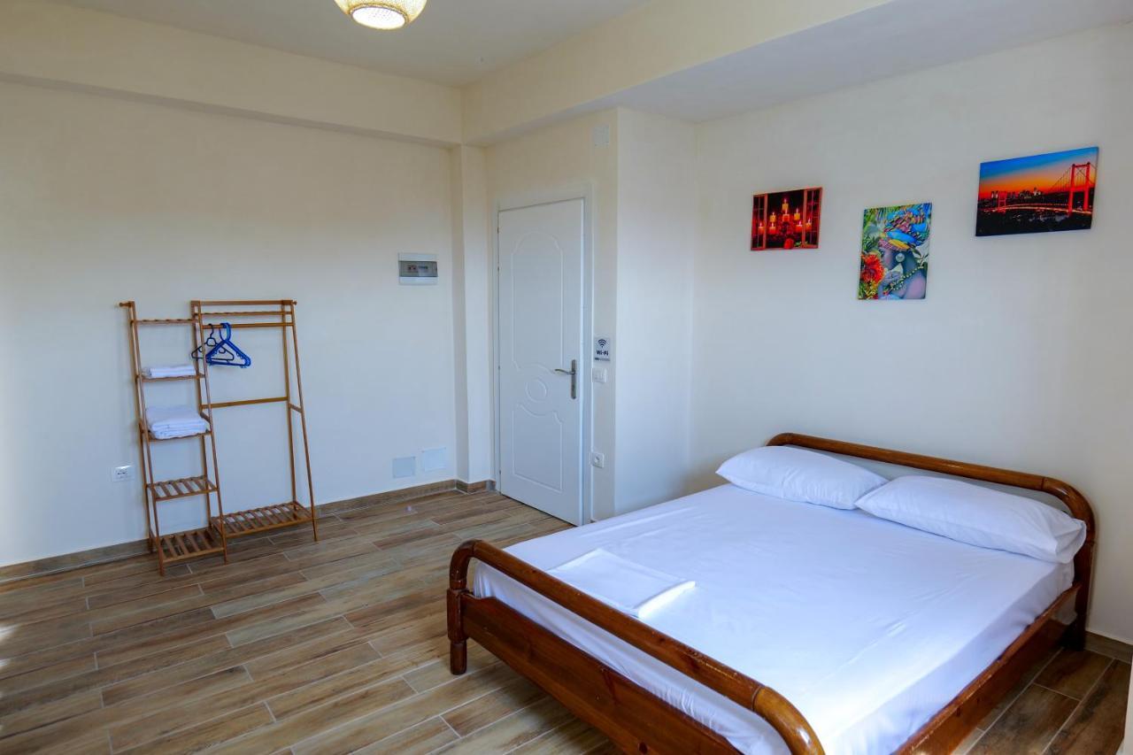 Joyous Apartments Sarandë Exterior foto